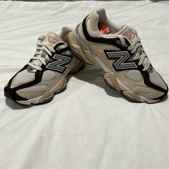 New Balance Other - New Balance 9060 Men's Athletic Sneakers in Beige, Black, Cream